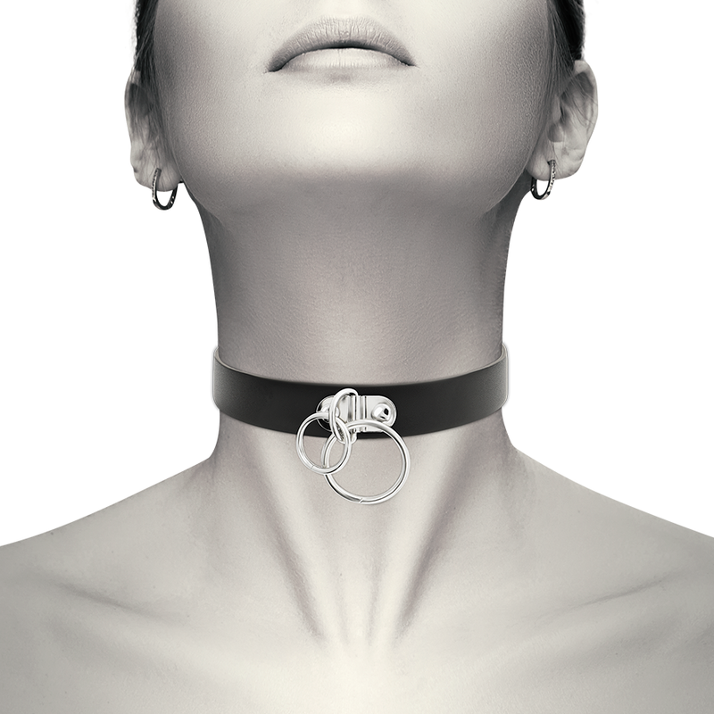 COQUETTE CHIC DESIRE - DOUBLE RING NECKBAND MADE OF VEGAN LEATHER