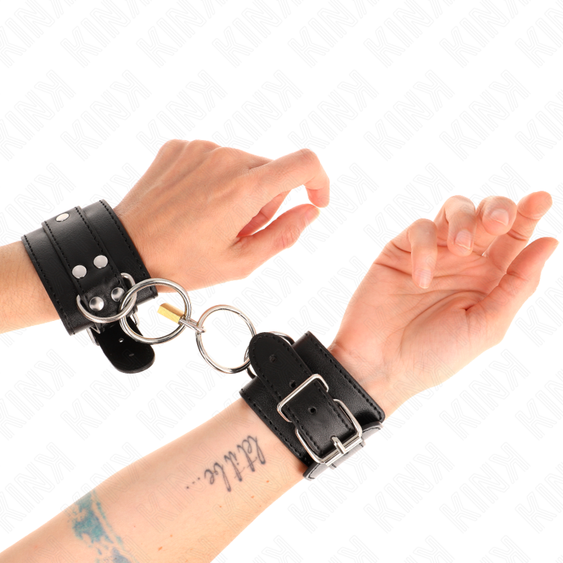 KINK - O-RING LOCKED WRIST CUFFS BLACK ADJUSTABLE 20-28 CM X 5.5 CM