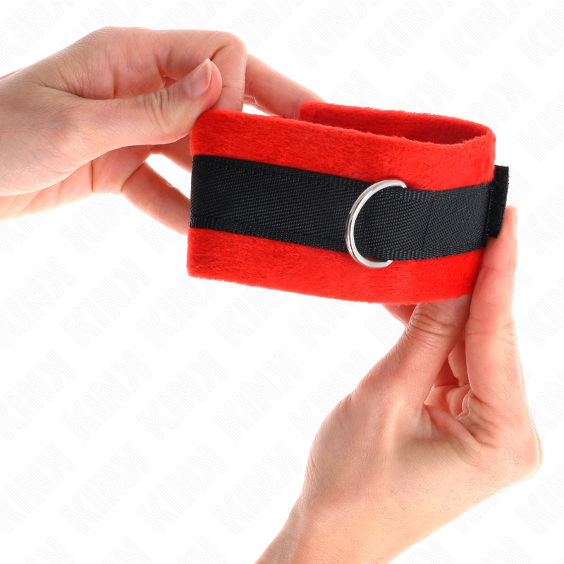 KINK - BEGINNER FUR HANDCUFFS BLACK-RED 30 X 7 CM