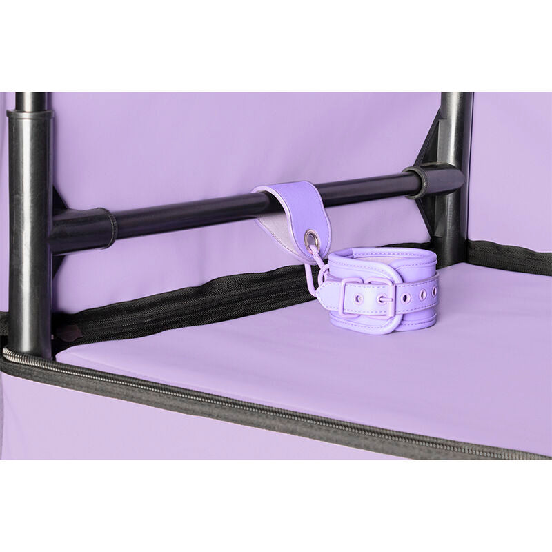 SECRET DOME – KINK CLUB CABINA BUKKAKE MORADO