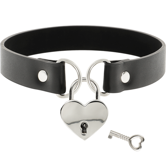 COQUETTE CHIC DESIRE - VEGAN LEATHER NECKLACE WITH HEART ACCESSORY AND KEY
